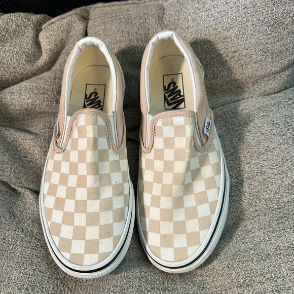 Vans Womens peach & white Checkered Slip-On Sneakers - Picture 1 of 5